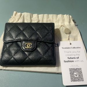 Chanel Caviar quilted compact flap wallet
